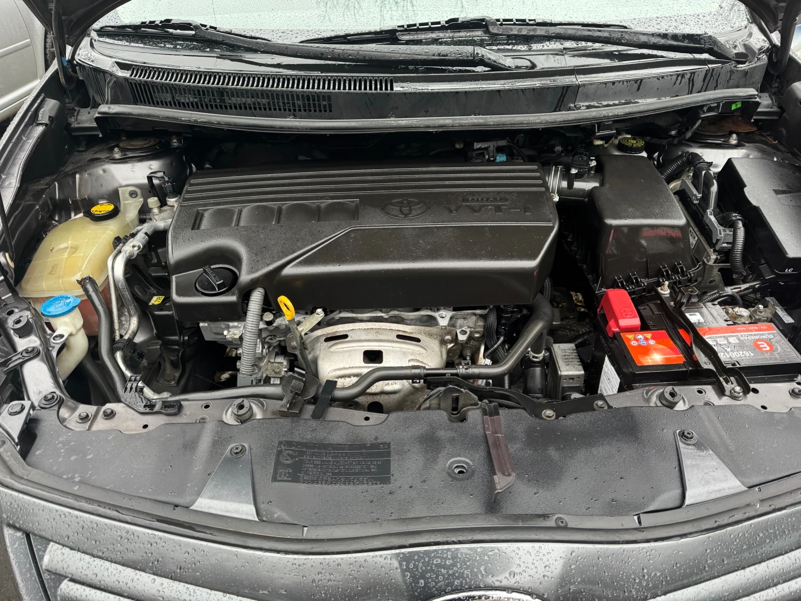 Toyota Auris 1300-99 �� ������ 6 �������� | Mobile.bg � ����������� 12