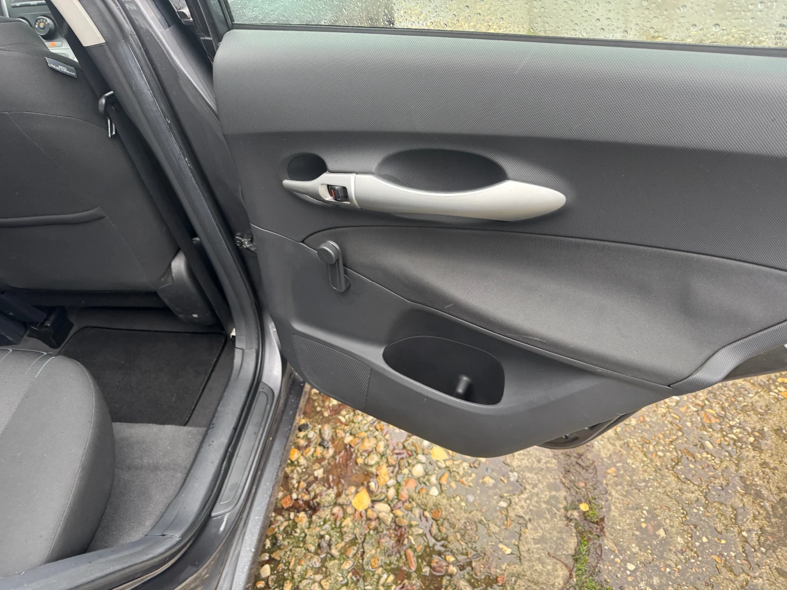 Toyota Auris 1300-99 �� ������ 6 �������� | Mobile.bg � ����������� 16