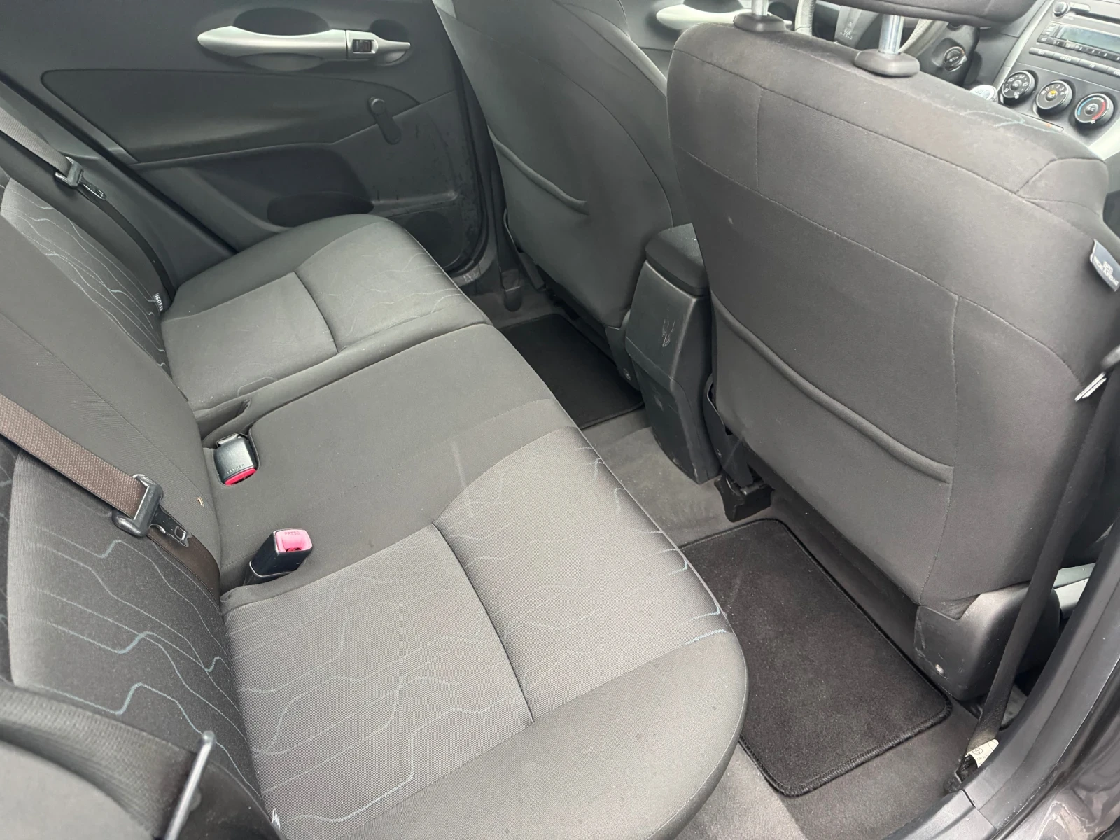 Toyota Auris 1300-99 �� ������ 6 �������� | Mobile.bg � ����������� 15