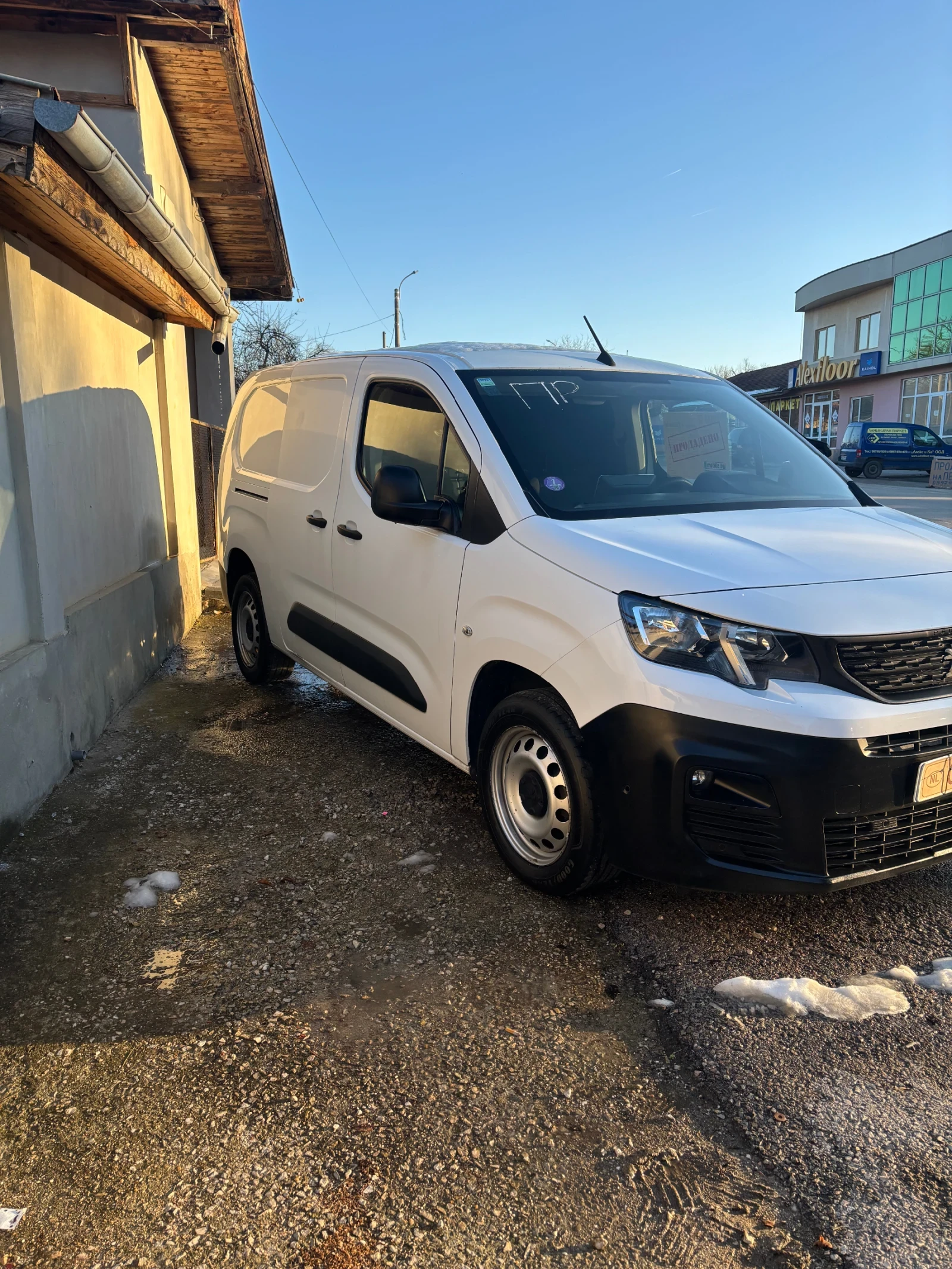 Peugeot Partner 1.2 - изображение 2