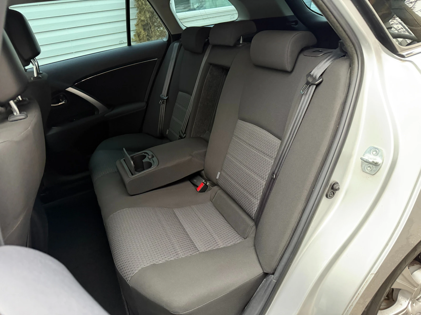 Toyota Avensis 1.8I* СЕРВИЗНА КНИЖКА* ПЪЛНА  ИСТОРИЯ В ТОЙОТА - изображение 8