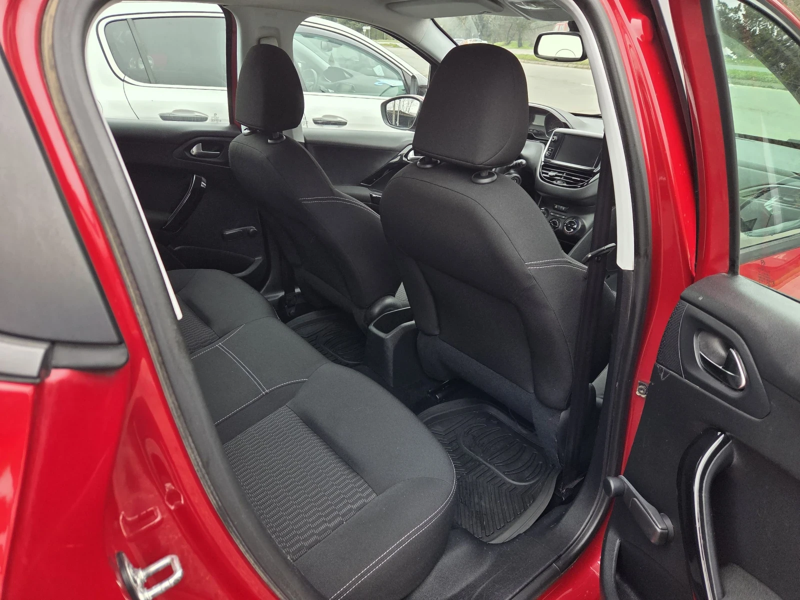 Peugeot 208 1, 2 benzin 70 hp ��� ��������! | Mobile.bg � ����������� 13