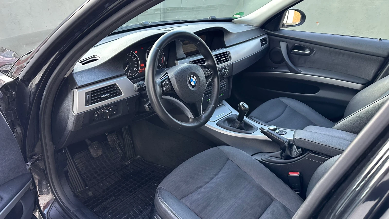 BMW 320 163кс * навигация* подгрев*  - изображение 9