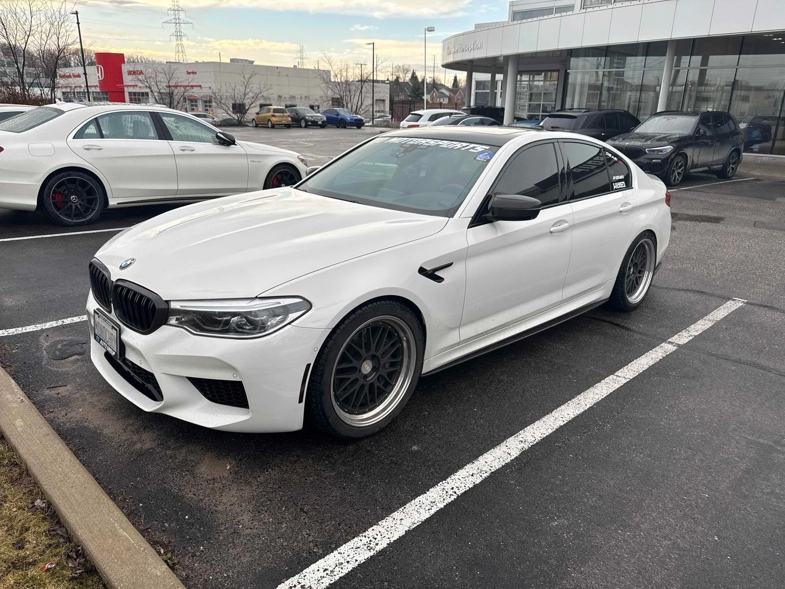 BMW M5 С РЕГИСТРАЦИЯ & АВТО КРЕДИТ