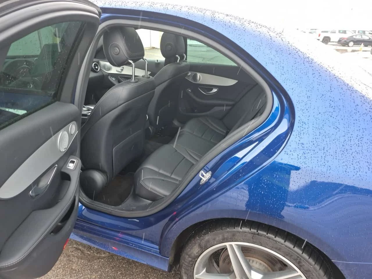 Mercedes-Benz C 300 * ПАНОРАМА * 2 КЛЮЧА * , снимка 12 - Автомобили и джипове - 53910343