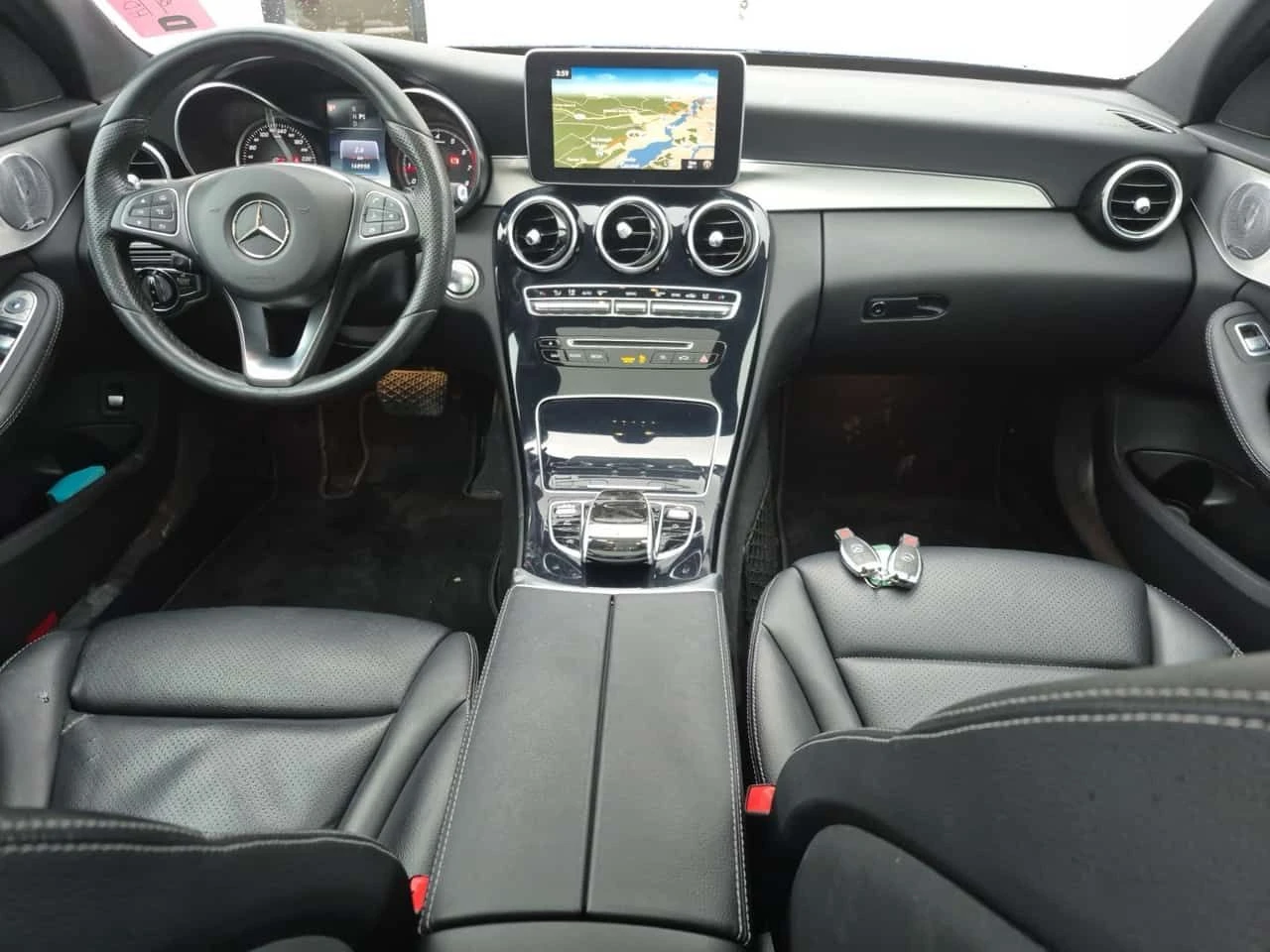 Mercedes-Benz C 300 * ПАНОРАМА * 2 КЛЮЧА * , снимка 10 - Автомобили и джипове - 53910343