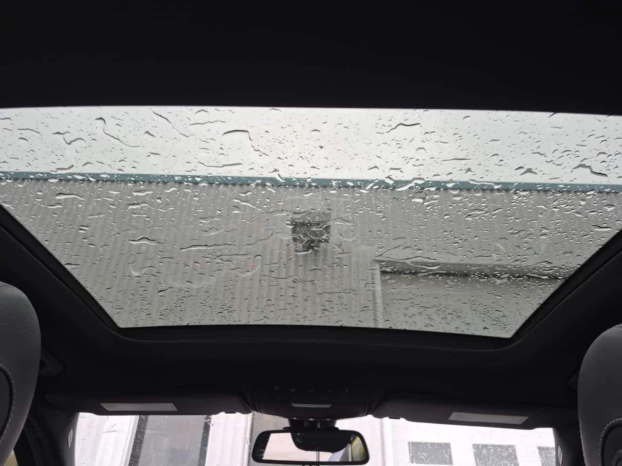 Mercedes-Benz C 300 * ПАНОРАМА * 2 КЛЮЧА * , снимка 13 - Автомобили и джипове - 53910343