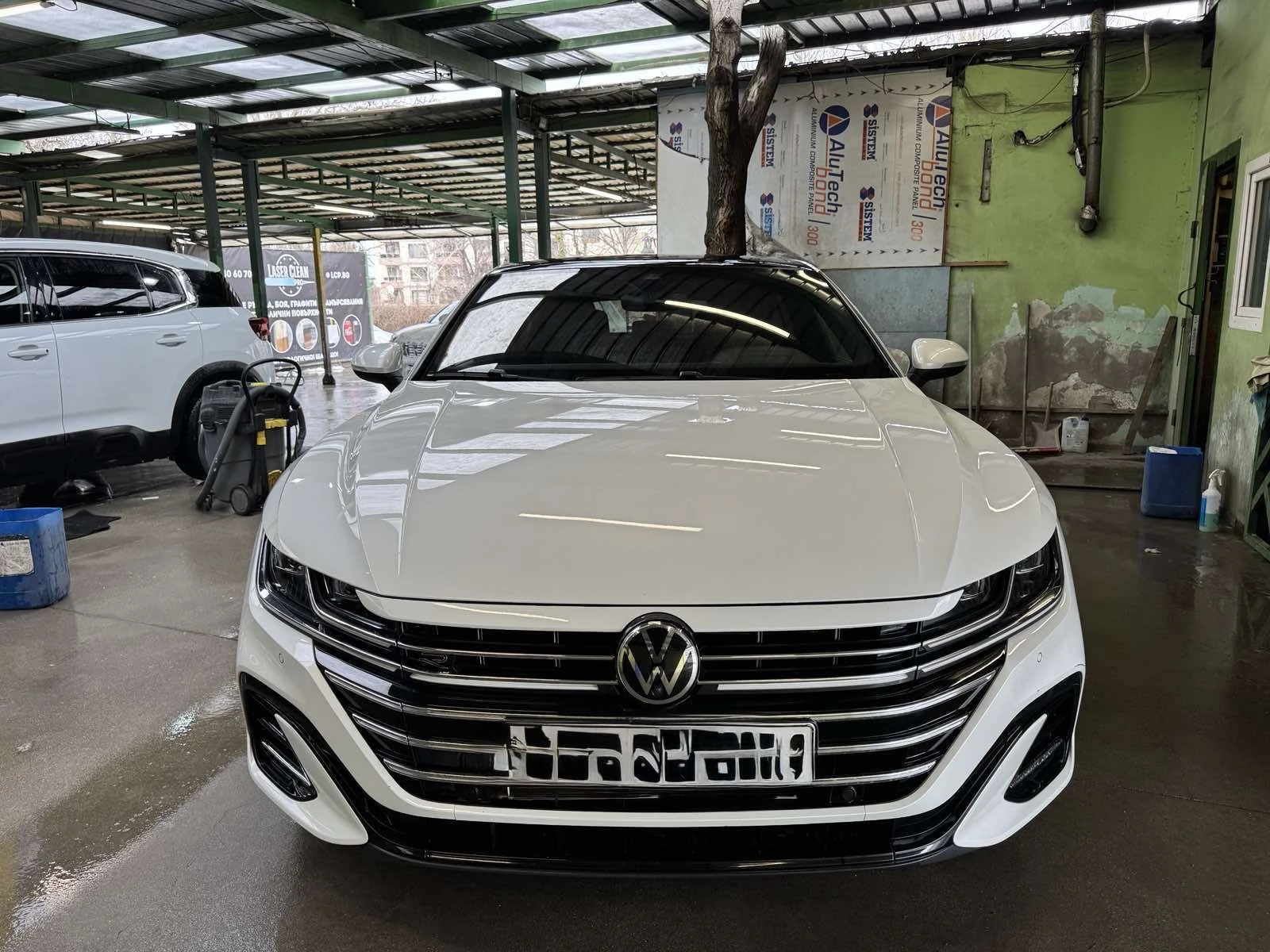 VW Arteon R