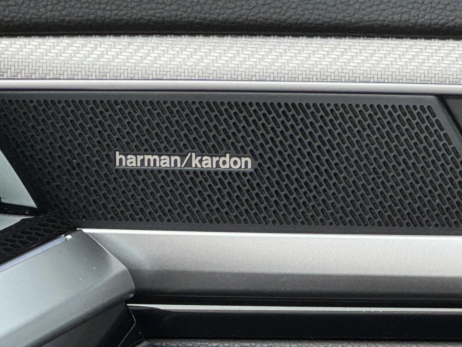 VW Arteon R, снимка 8 - Автомобили и джипове - 53960600