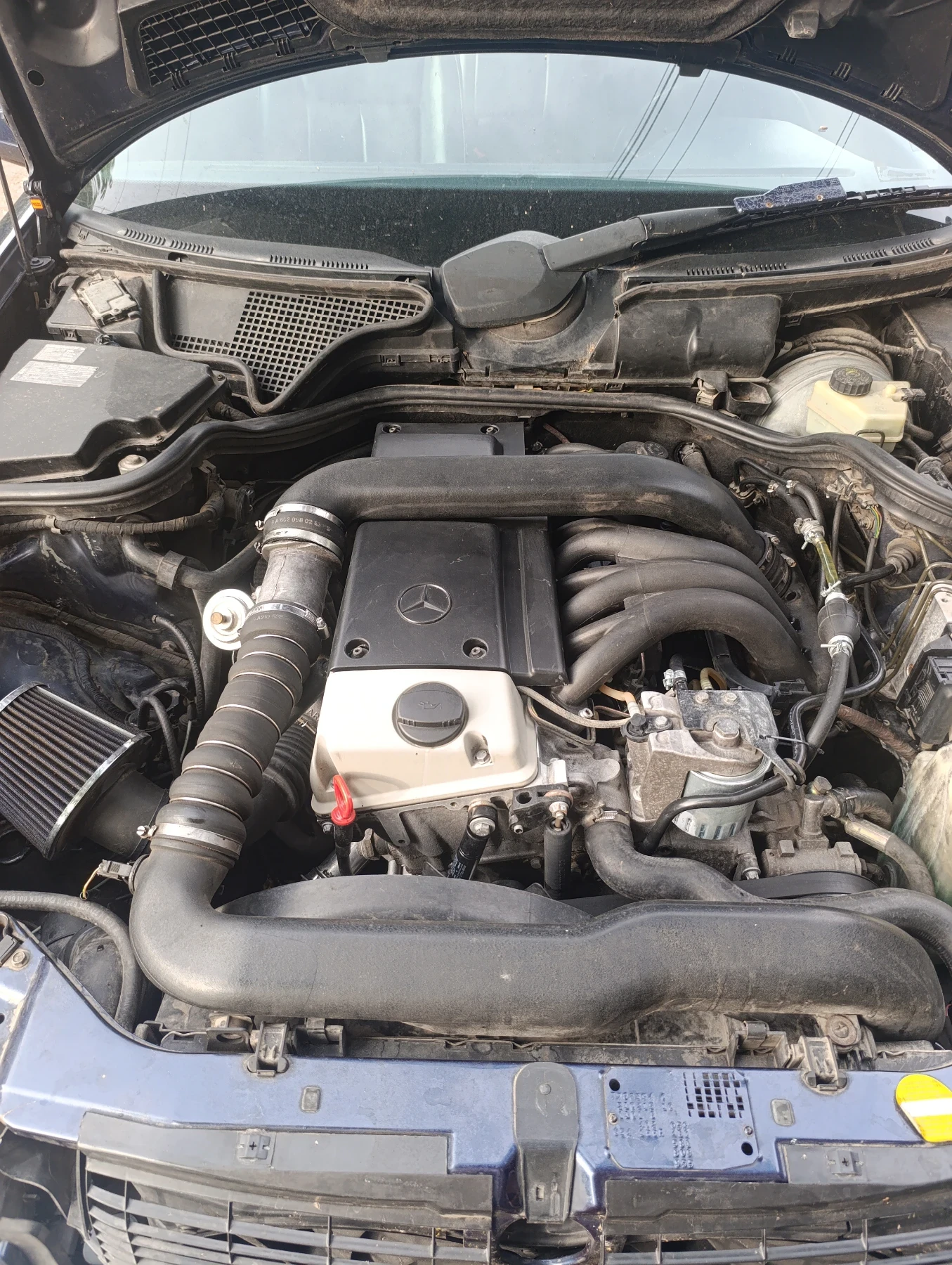 Mercedes-Benz E 250 2.5 Turbo Diesel, снимка 9 - Автомобили и джипове - 53986510