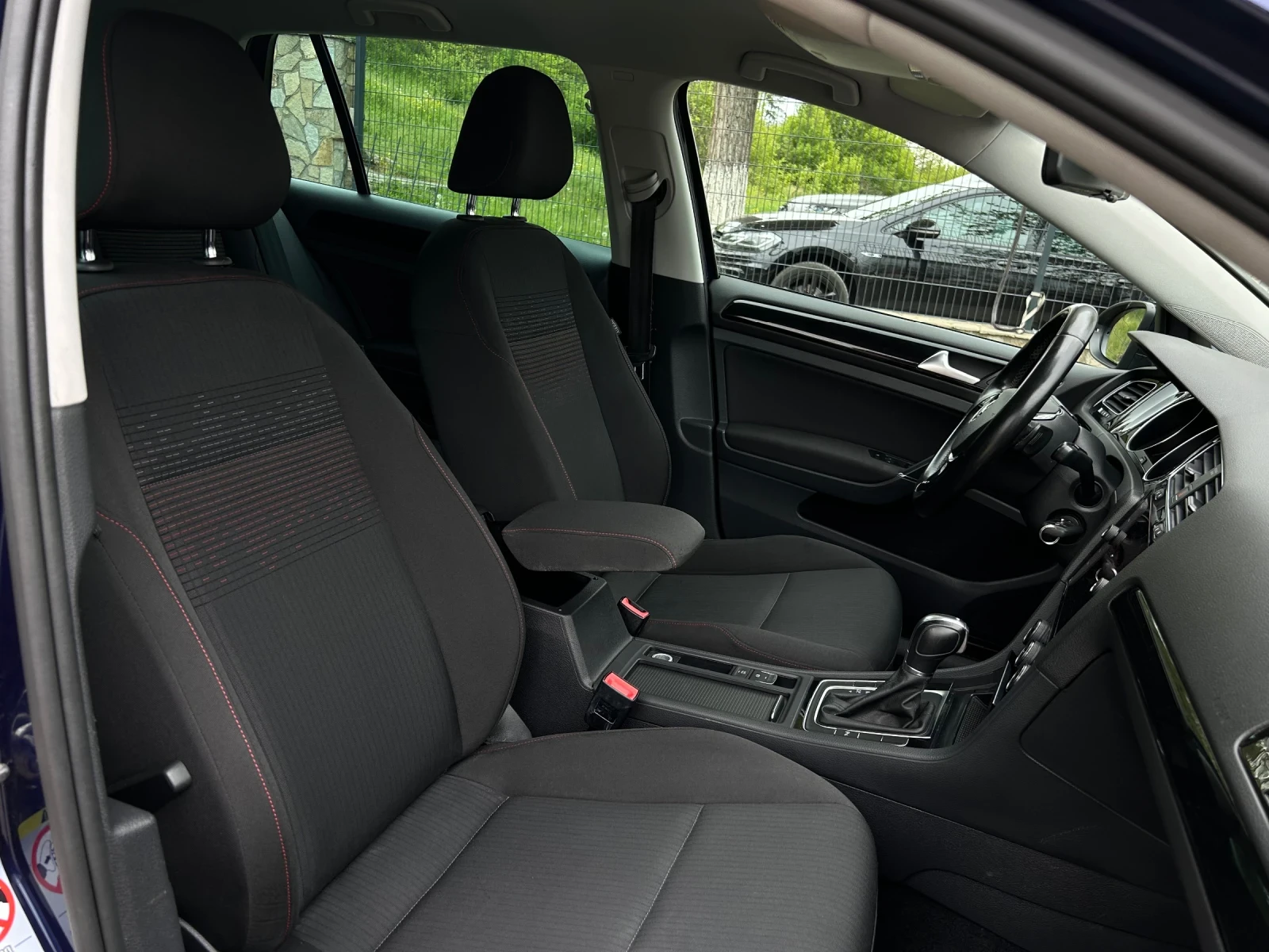 VW Golf 1.6 TDI DSG SOUND | Mobile.bg � ����������� 9