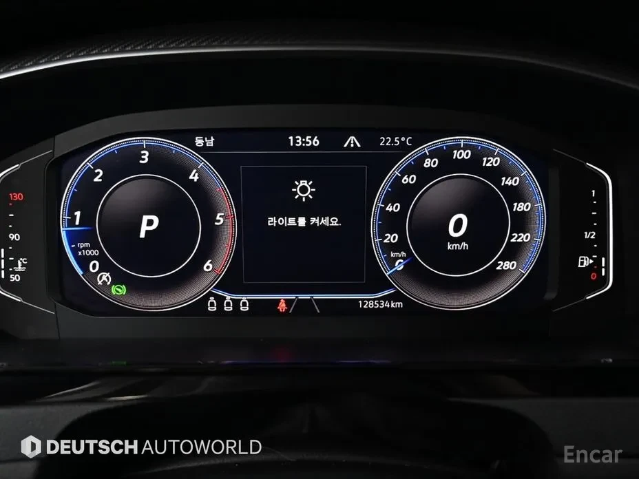 VW Arteon 2.0TDI| 360| DIGITAL| HEAD UP| PANO| , снимка 8 - Автомобили и джипове - 54904199