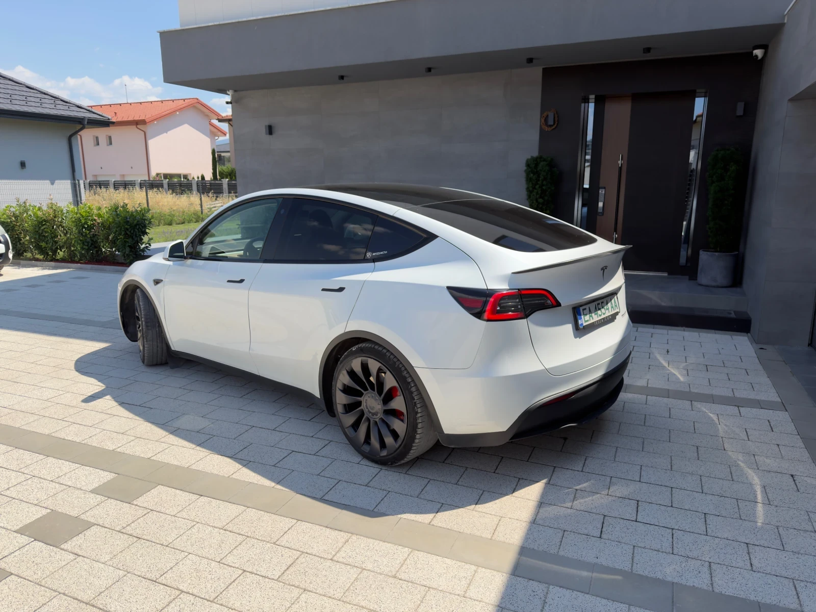 Tesla Model Y Performance, Dual Motor, снимка 4 - Автомобили и джипове - 55130441