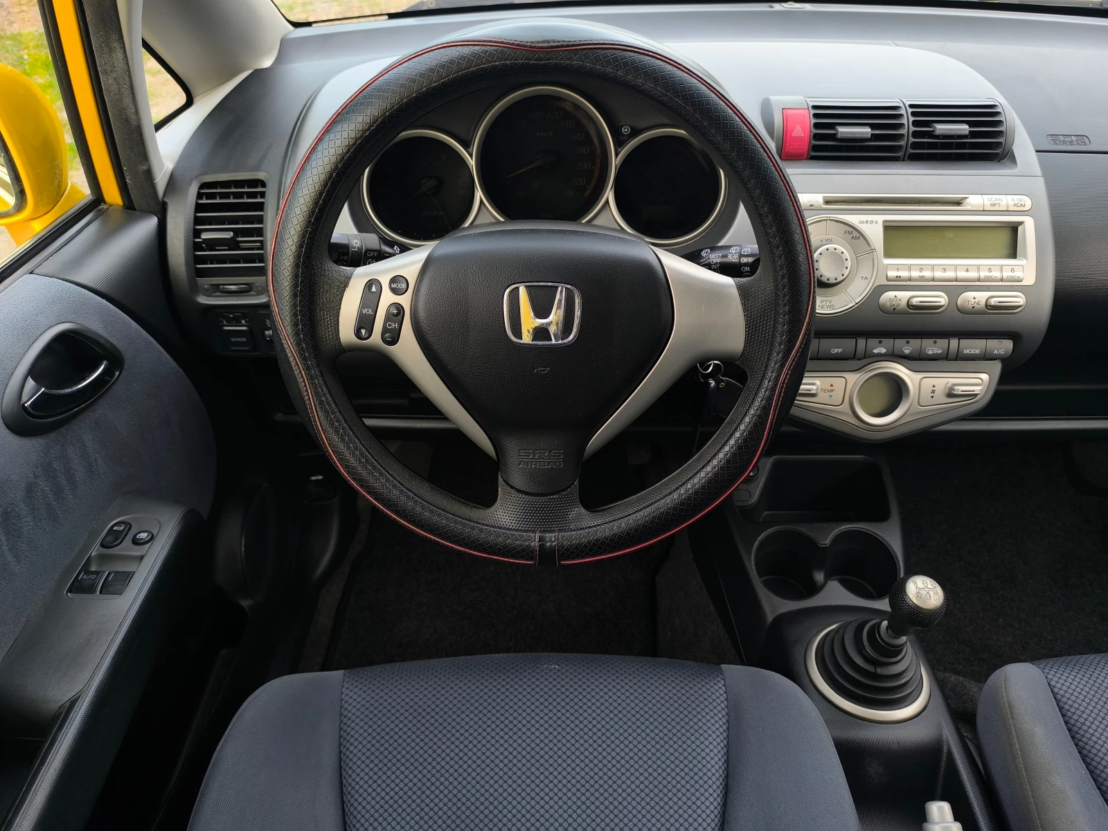 Honda Jazz FACE LIFT-1.4i-83кс(4-цилиндъра)-КЛИМАТРОНИК-, снимка 11 - Автомобили и джипове - 55309420