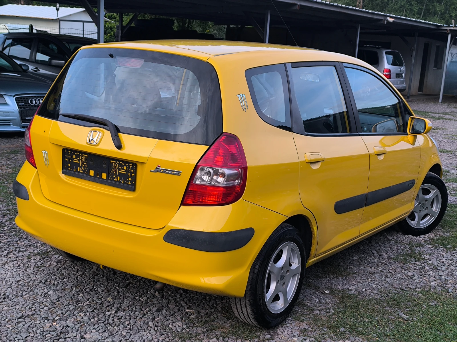 Honda Jazz FACE LIFT-1.4i-83кс(4-цилиндъра)-КЛИМАТРОНИК-, снимка 3 - Автомобили и джипове - 55309420