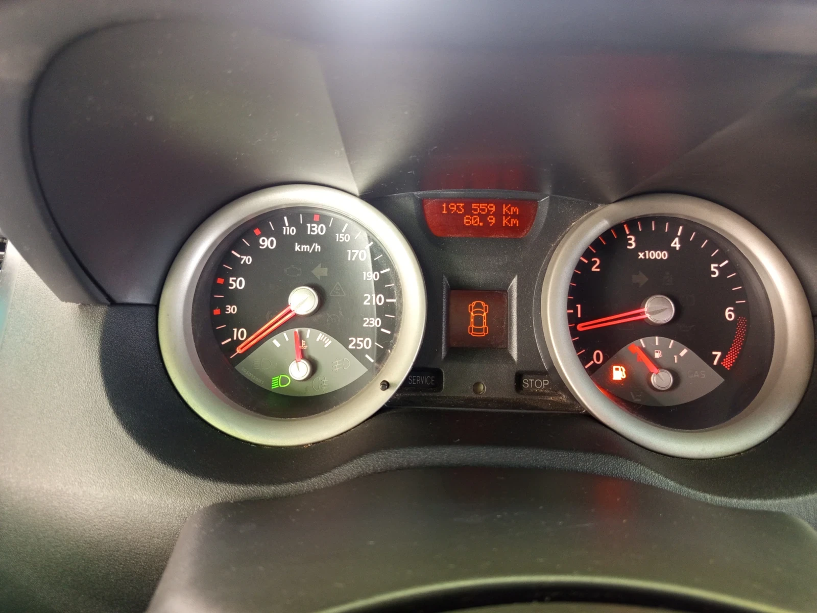 Renault Megane 1.6 16V, снимка 10 - Автомобили и джипове - 55674693