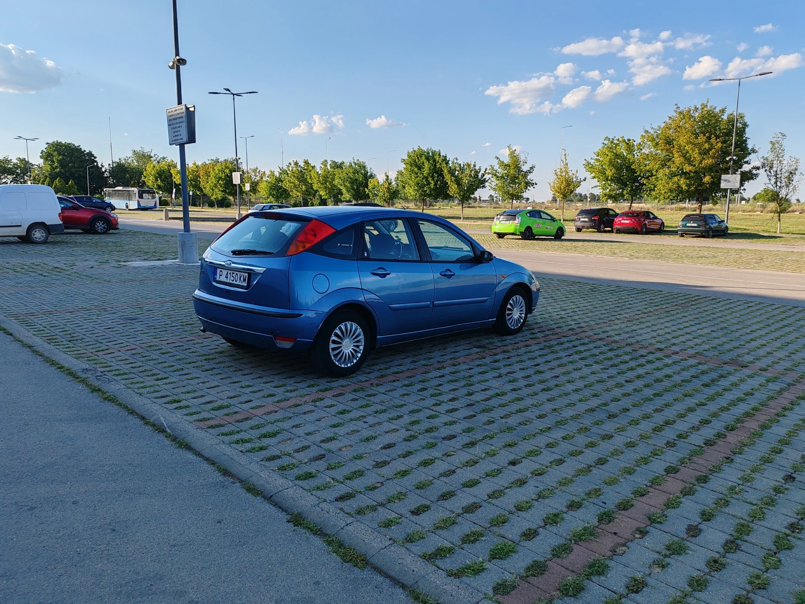 Ford Focus 1.8 TDdi (Ghia), снимка 2 - Автомобили и джипове - 55769491
