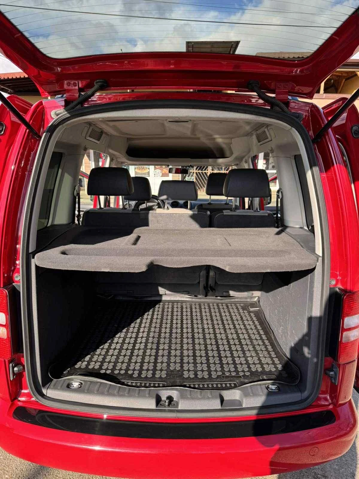 VW Caddy Edition 30, снимка 9 - Автомобили и джипове - 55929245