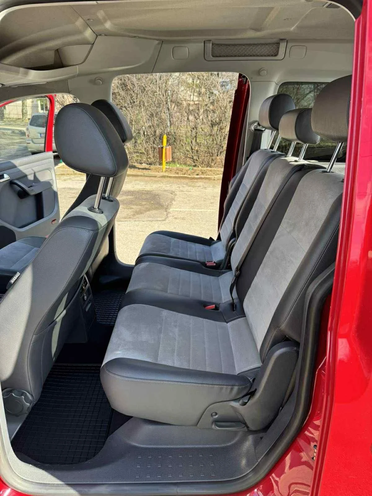 VW Caddy Edition 30, снимка 11 - Автомобили и джипове - 55929245