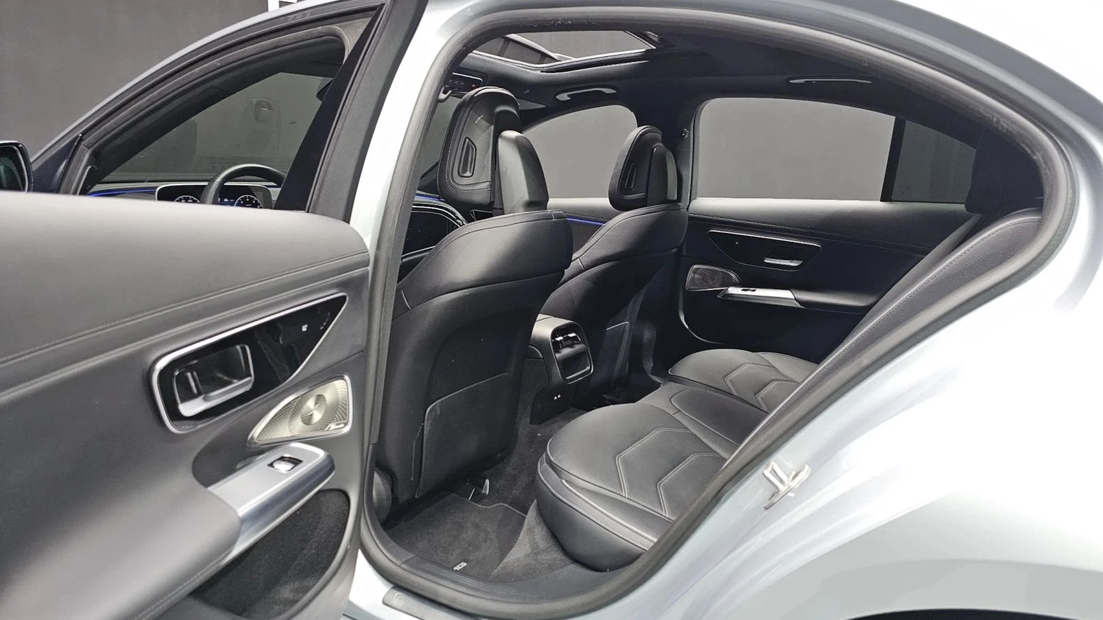 Mercedes-Benz E 300 | Mobile.bg � ����������� 12