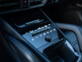 Porsche Cayenne  E-Hybrid - 187000 лв. / 95611.58 € - 70913441 11