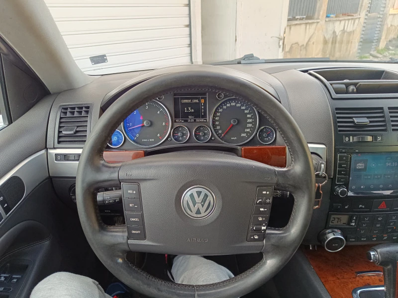 VW Touareg 3.0D, снимка 6 - Автомобили и джипове - 47327216