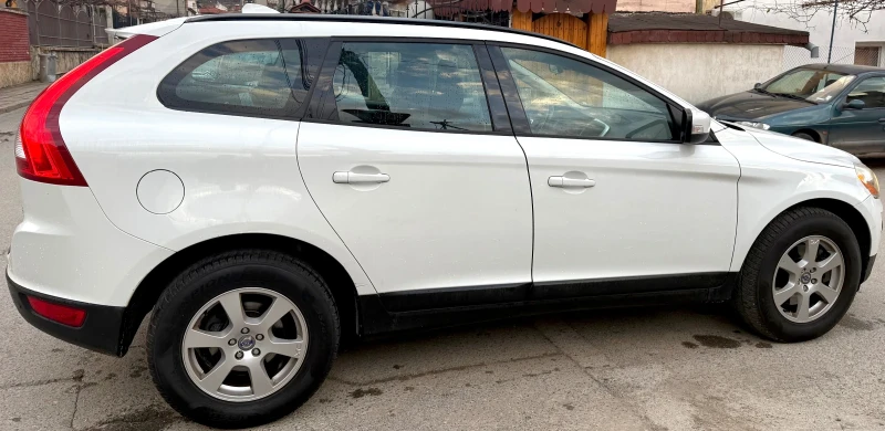 Volvo XC60 2.4* D5* Перфектен* , снимка 5 - Автомобили и джипове - 49497239