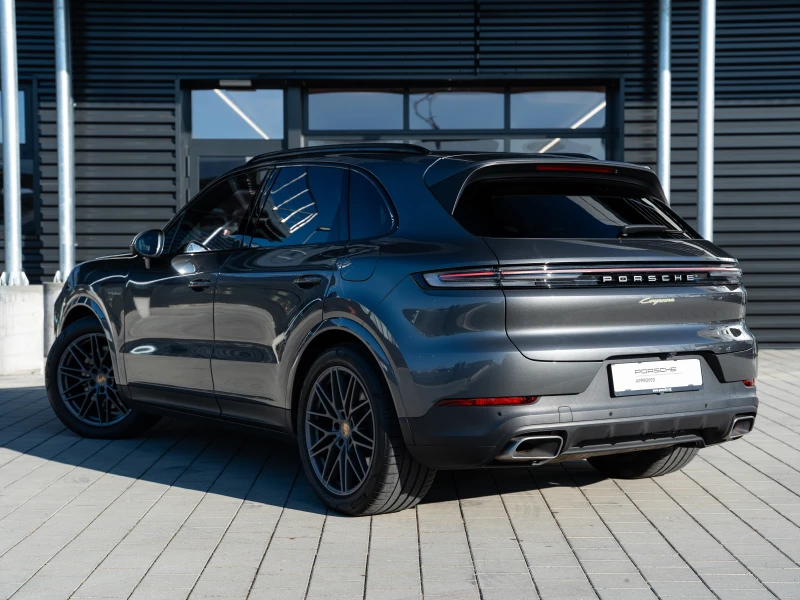Porsche Cayenne  E-Hybrid, снимка 2 - Автомобили и джипове - 52397483