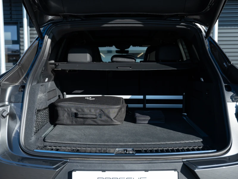 Porsche Cayenne  E-Hybrid, снимка 16 - Автомобили и джипове - 52397483