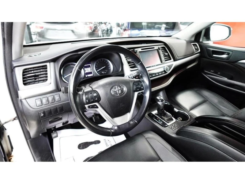 Toyota Highlander HYBRID XLE * * БЕЗ ИНЦИДЕНТИ * * CARFAX * *  , снимка 10 - Автомобили и джипове - 53067987
