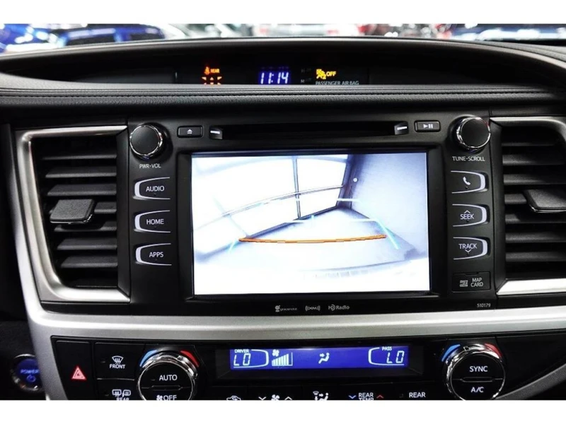 Toyota Highlander HYBRID XLE * * БЕЗ ИНЦИДЕНТИ * * CARFAX * *  , снимка 12 - Автомобили и джипове - 53067987