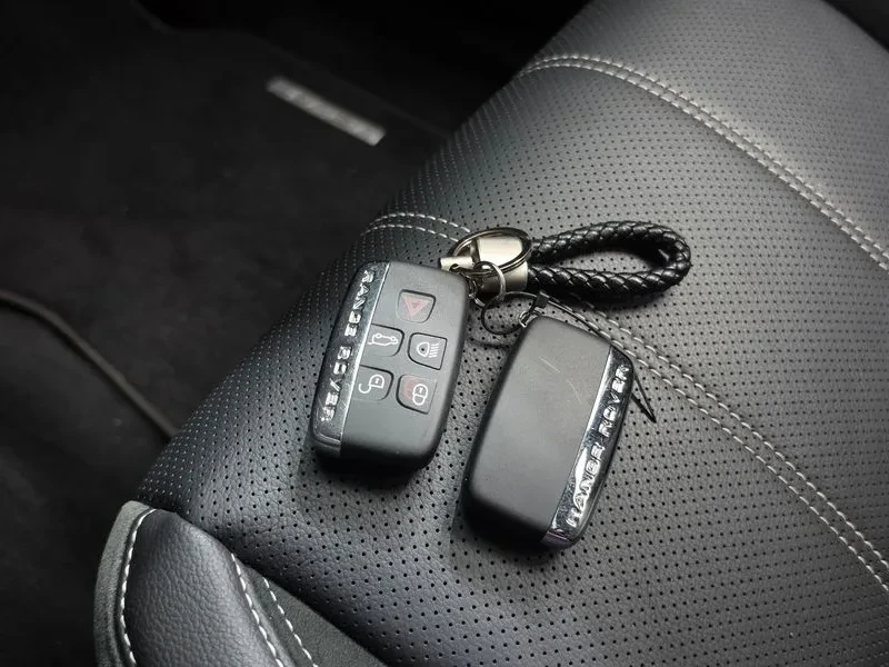 Land Rover Range Rover Velar 2.0 D240 R-Dynamic Se, снимка 16 - Автомобили и джипове - 55748900