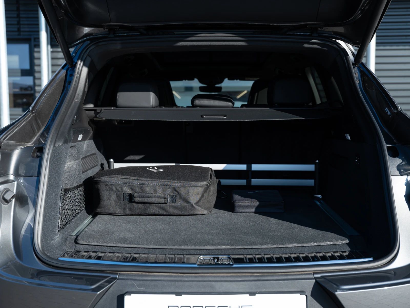 Porsche Cayenne  E-Hybrid | Mobile.bg   16