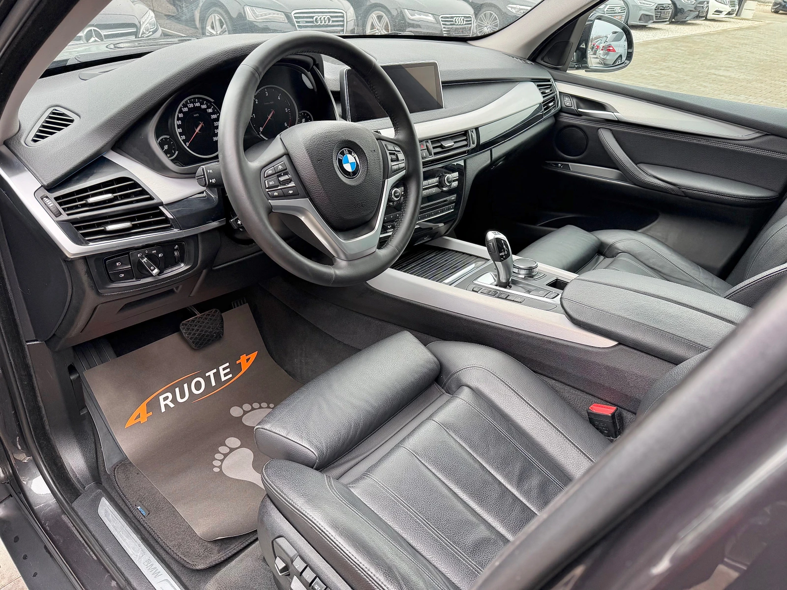 BMW X5 30d Xdrive /Sport/ Подгрев/Keyless/360Камера, снимка 8 - Автомобили и джипове - 53724843