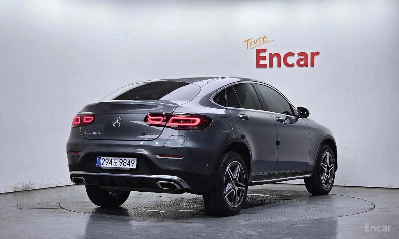 Mercedes-Benz GLC 300 HYBRID* COUPE* BURMESTER* ОБДУХВАНЕ* ДИСТРОНИК* , снимка 2 - Автомобили и джипове - 54702205