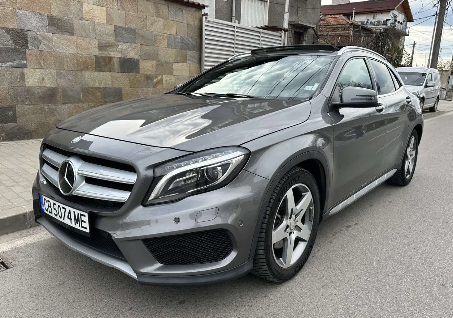 Mercedes-Benz GLA 250 250-4matic-AMG, снимка 2 - Автомобили и джипове - 55188465