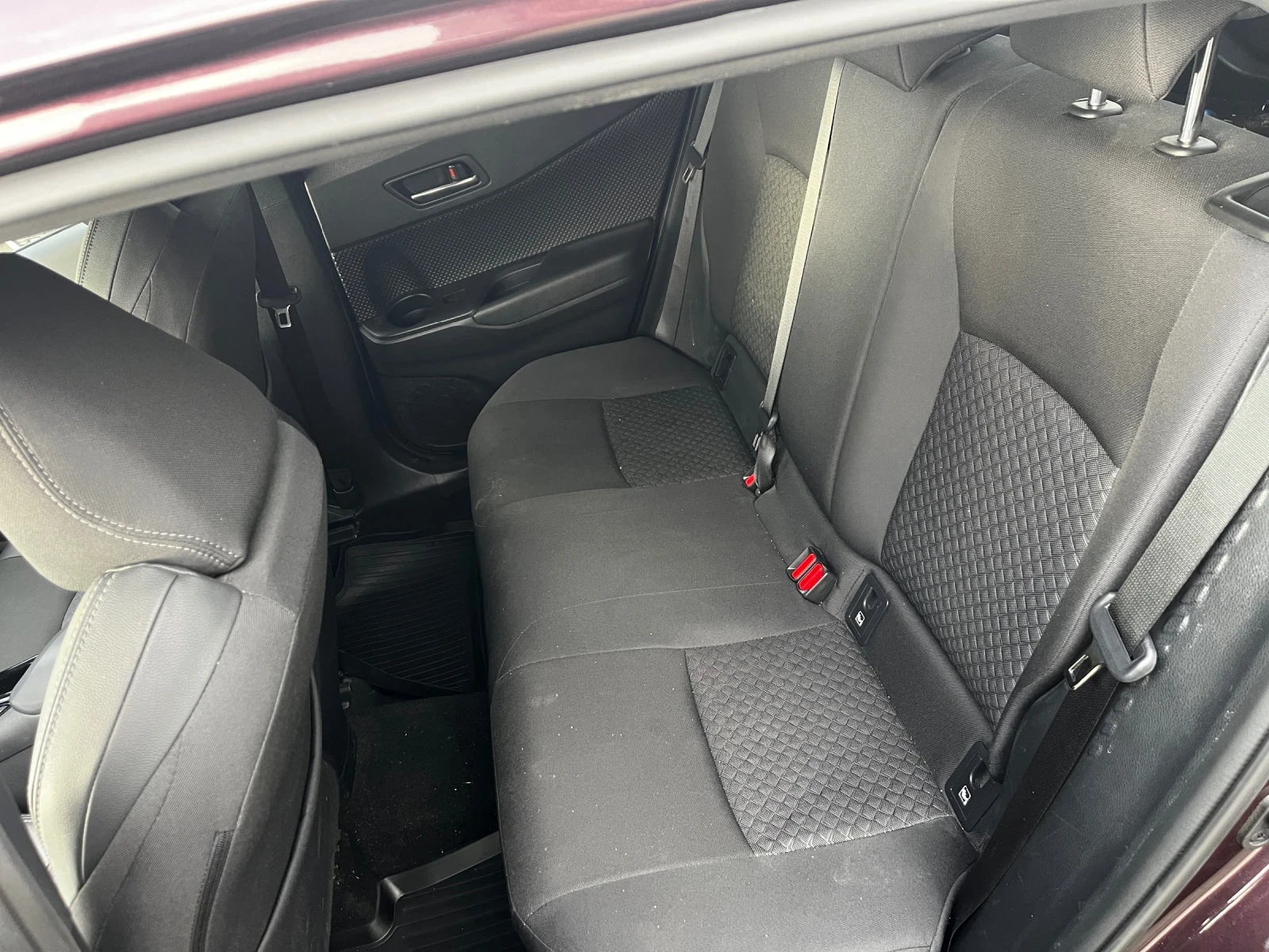 Toyota C-HR Hybrid 2.0, снимка 11 - Автомобили и джипове - 55213513