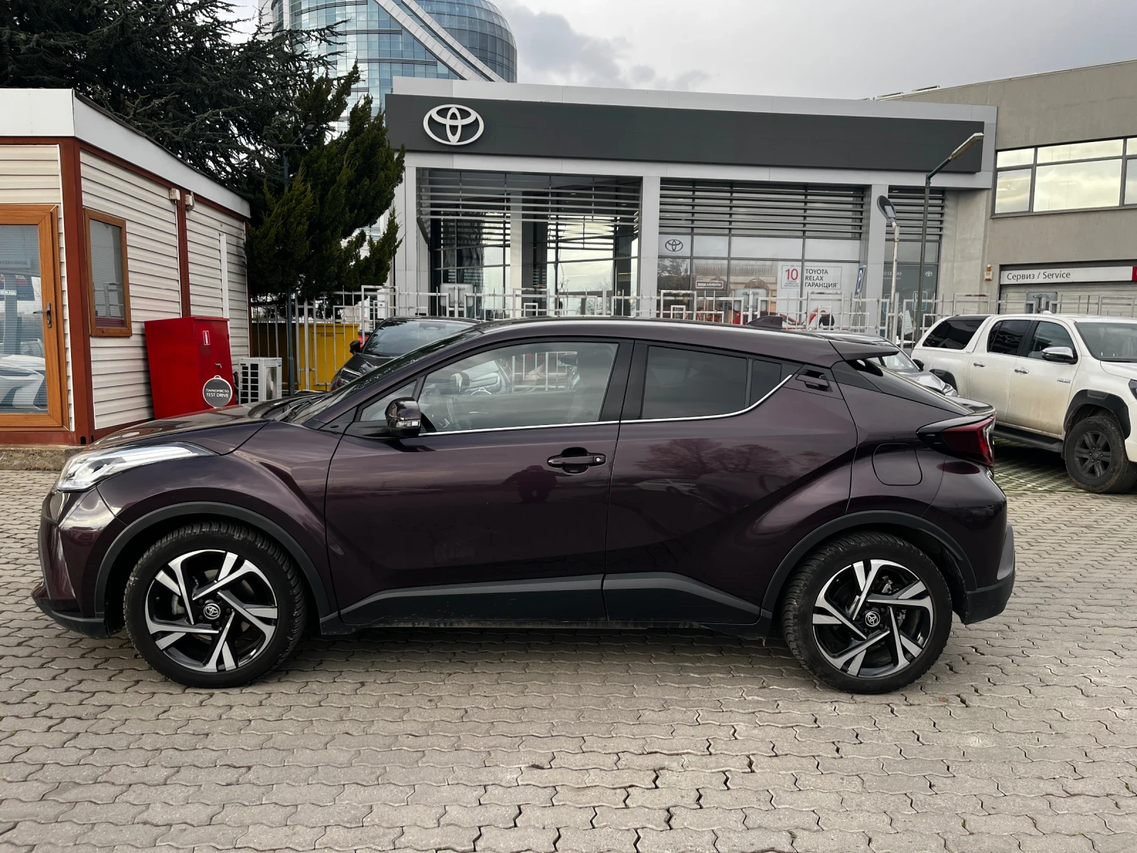 Toyota C-HR Hybrid 2.0, снимка 4 - Автомобили и джипове - 55213513