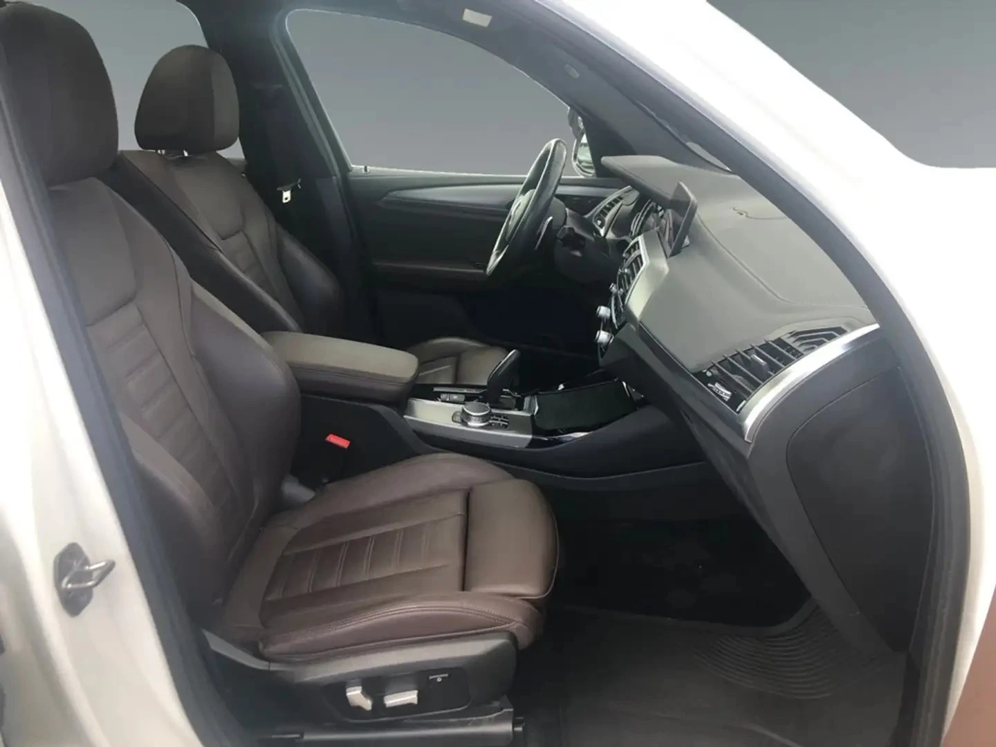 BMW X3 M40i* КОЖА* ПОДГРЕВ* ПАНОРАМА* НАВИ* КАМЕРИ* , снимка 15 - Автомобили и джипове - 55322342