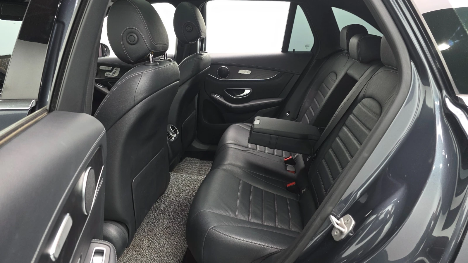 Mercedes-Benz GLC 220 d 4MATIC Premium, снимка 11 - Автомобили и джипове - 55474796