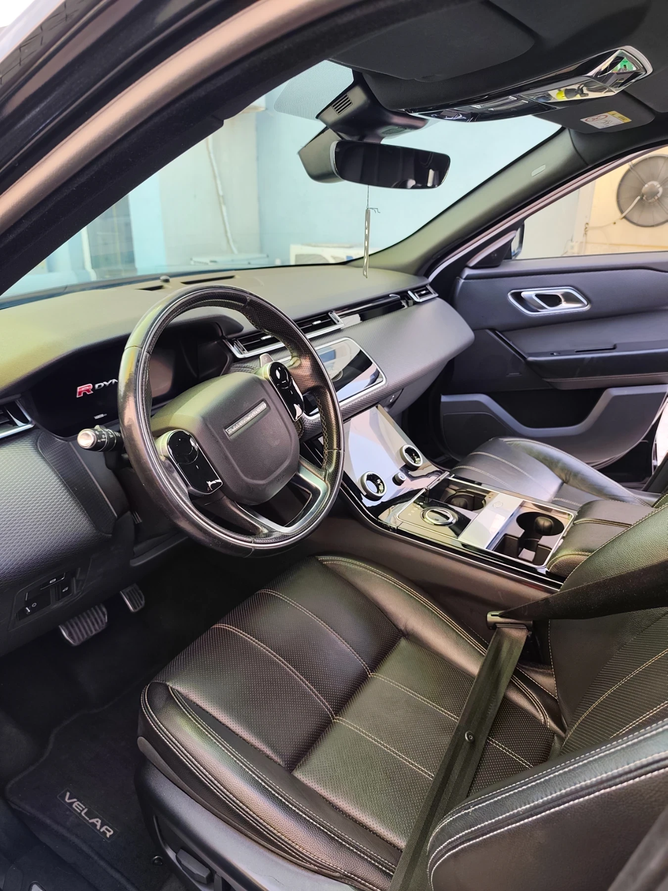 Land Rover Range Rover Velar, снимка 8 - Автомобили и джипове - 55965999