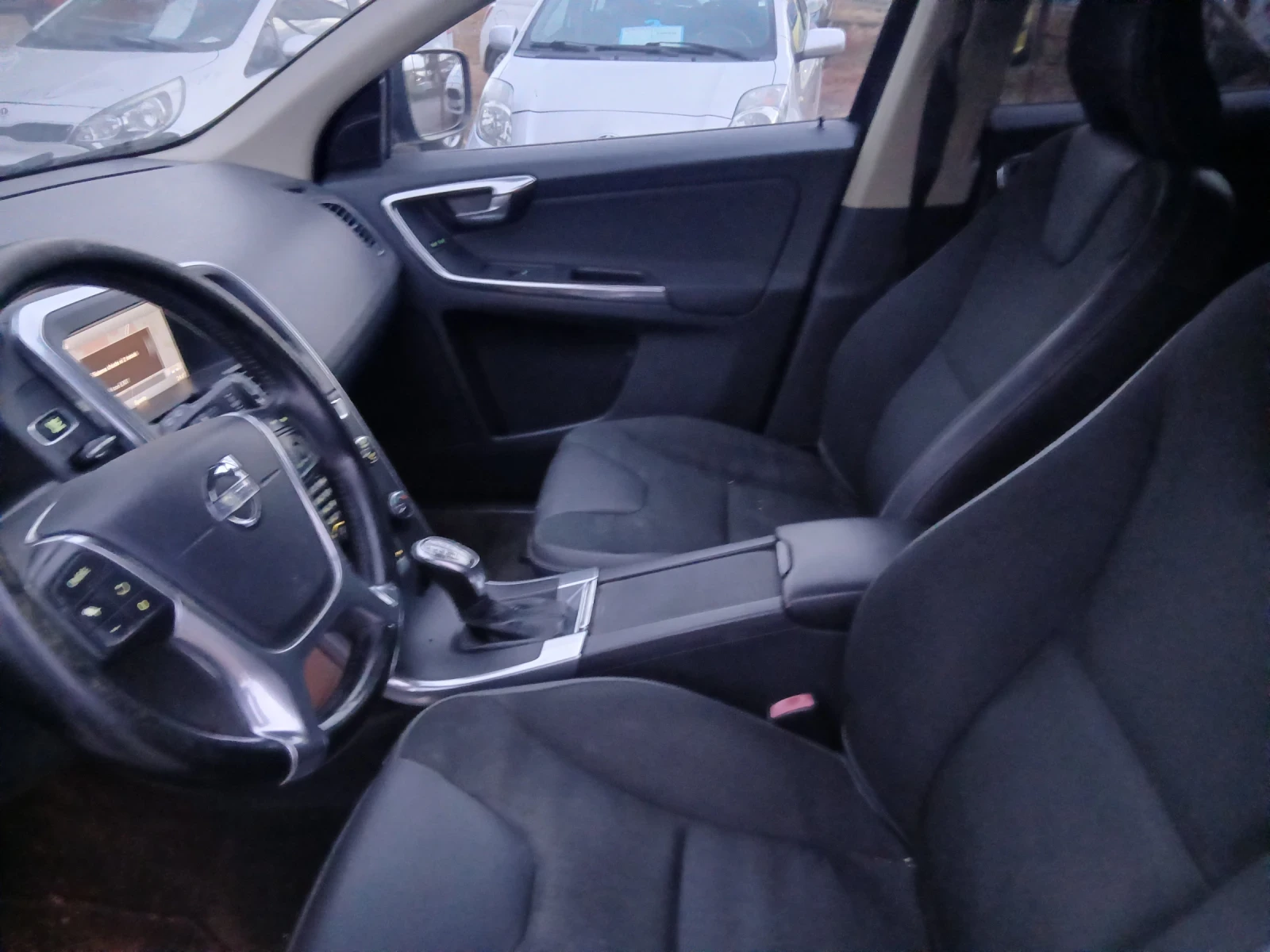 Volvo XC60 2013, снимка 10 - Автомобили и джипове - 56649630