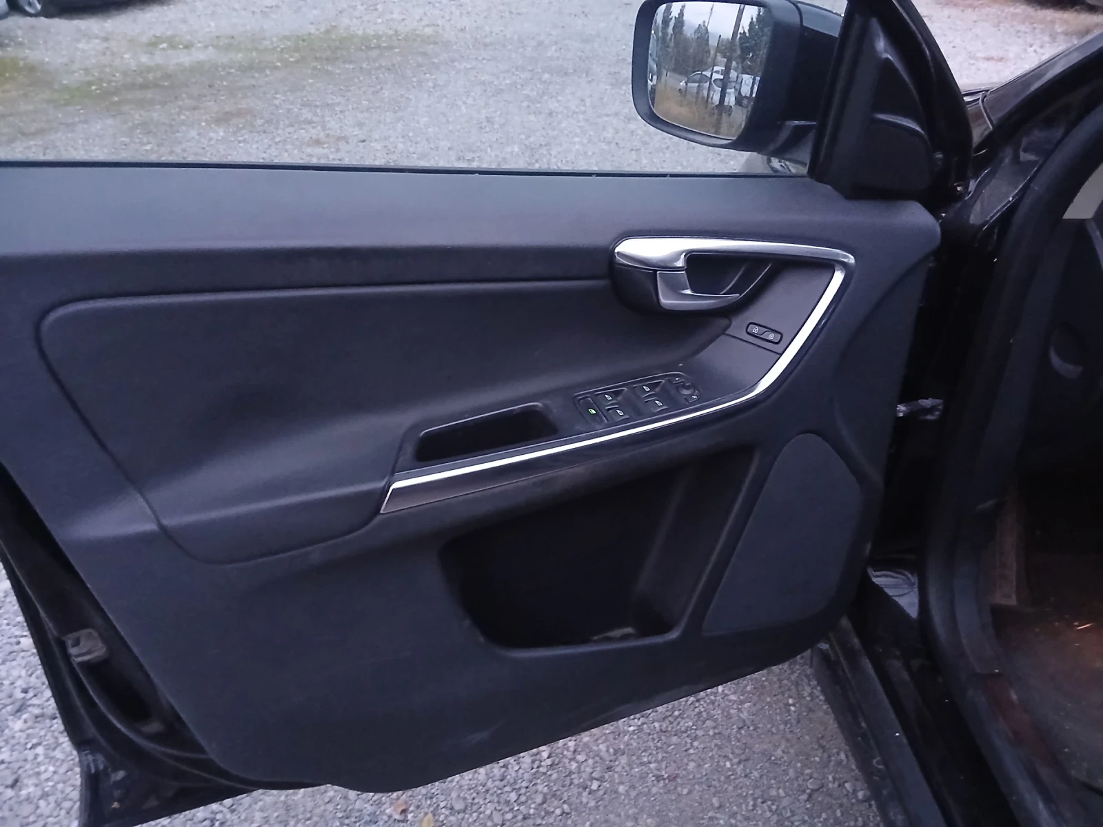 Volvo XC60 2013, снимка 11 - Автомобили и джипове - 56649630