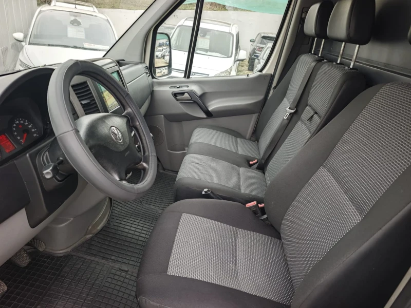 VW Crafter 2.0TDI* Докаран на ход* ОТЛИЧЕН, снимка 9 - Бусове и автобуси - 52458159