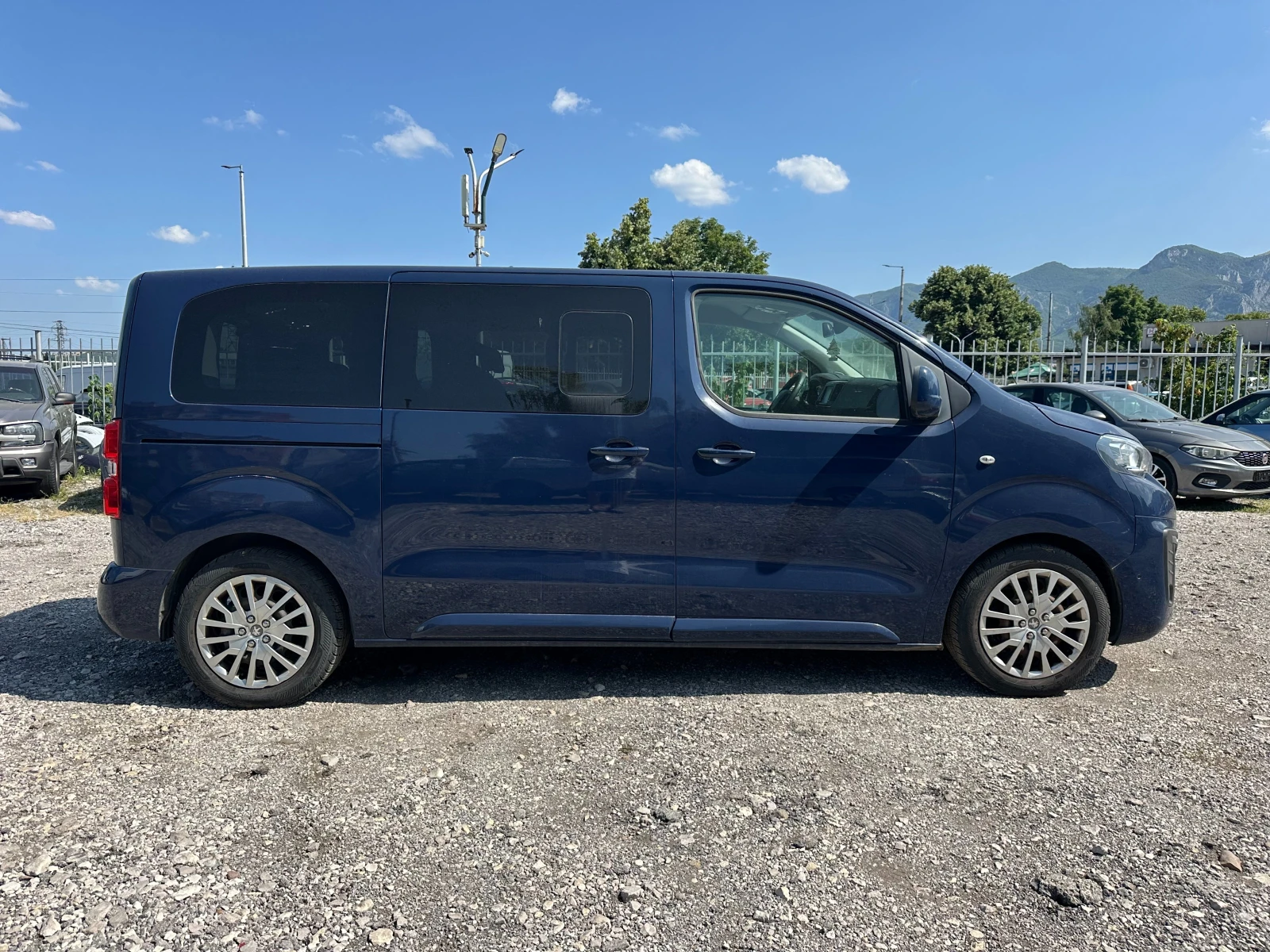 Peugeot Expert 1.5HDI 120kc FACE 8mesta - изображение 2