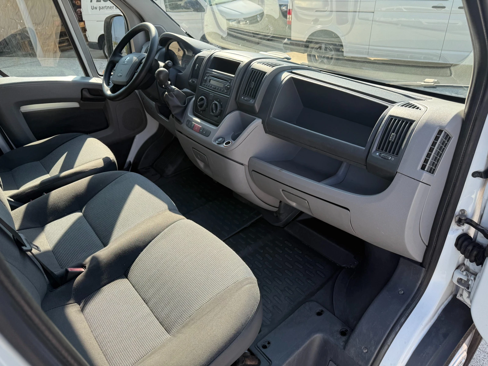 Peugeot Boxer L3H2 Климатик Товаропътнически 7-местен  - изображение 10