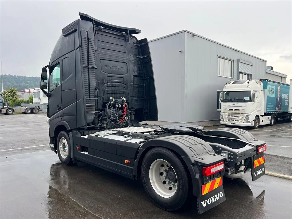 Volvo Fh 500 Alu Серв. книжка, снимка 4 - Камиони - 54438325