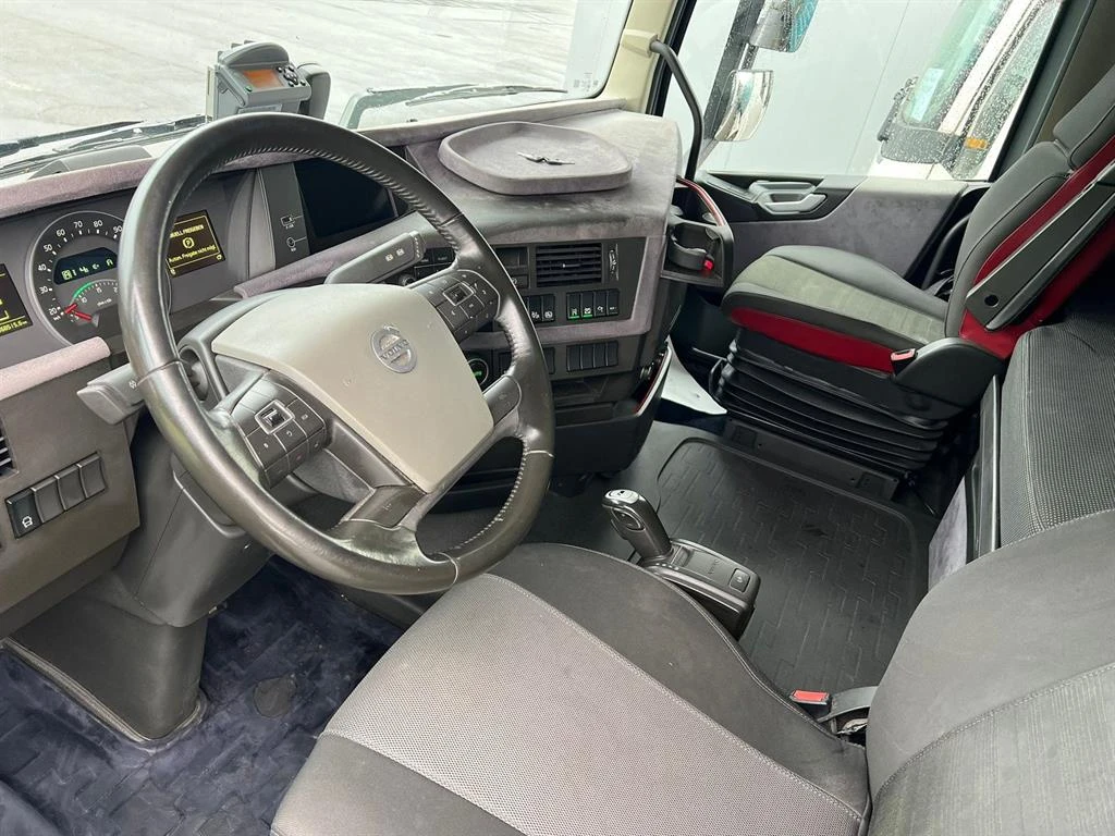 Volvo Fh 500 Alu Серв. книжка, снимка 9 - Камиони - 54438325
