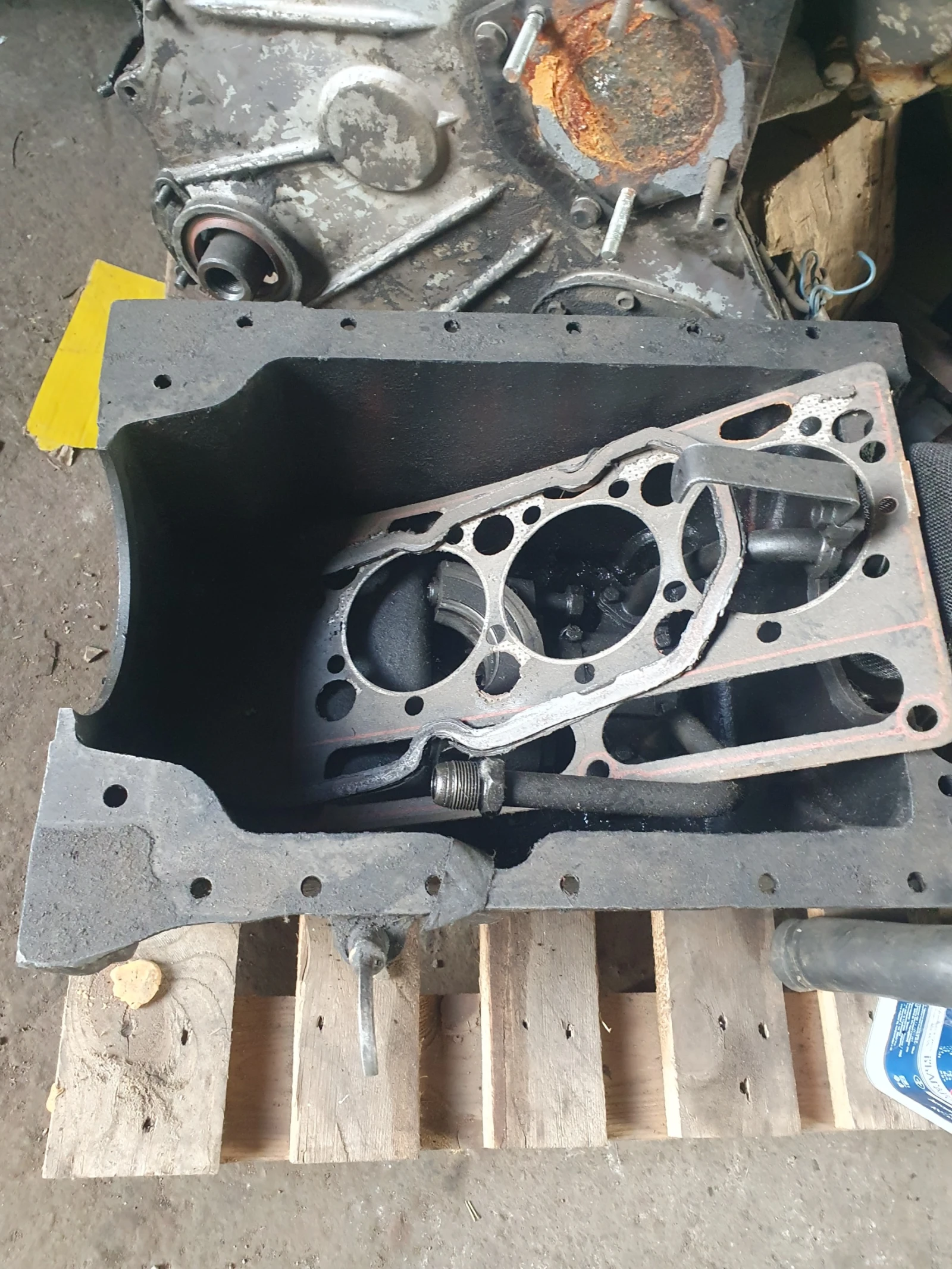   3  -  2500   | Mobile.bg   1