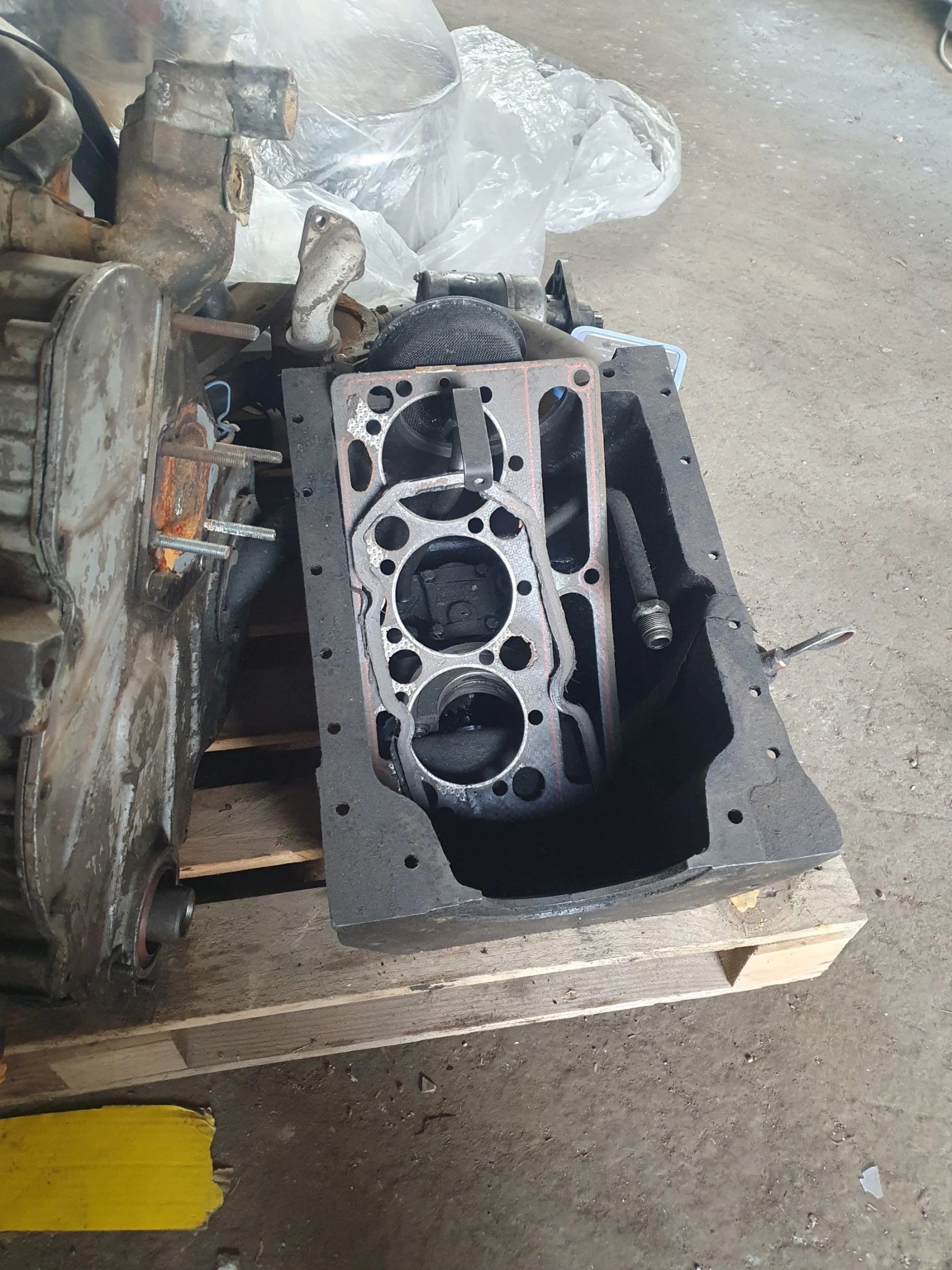   3  -  2500   | Mobile.bg   3